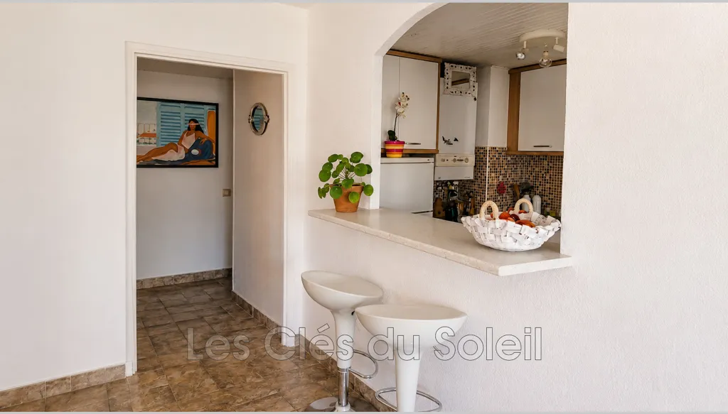 Entrée - Appartement T2 avec Terrasse au Centre de Bandol