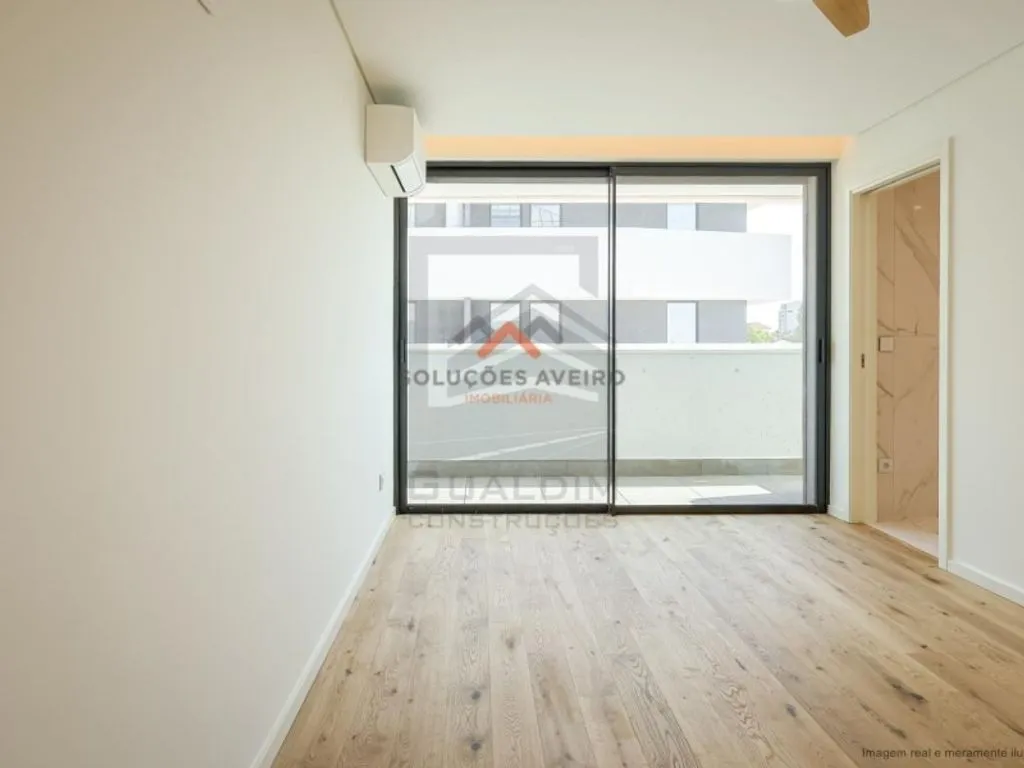 Toad - Luxury Flat with Terrace in Aveiro