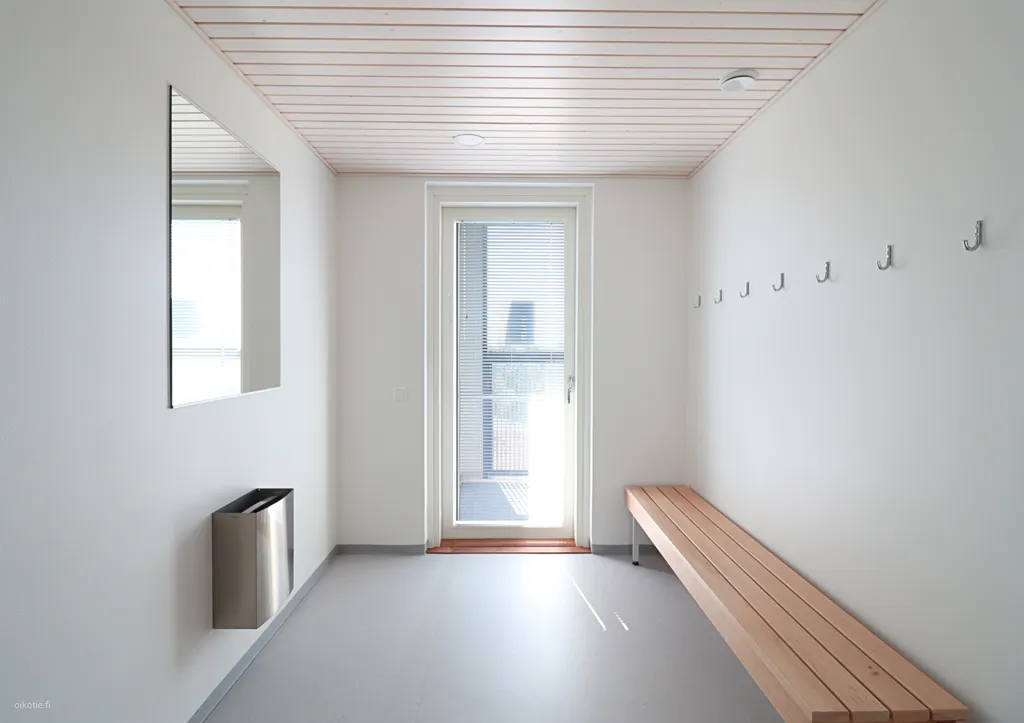 Esik - Modern Studio with Balcony in Espoo Kokinniitty