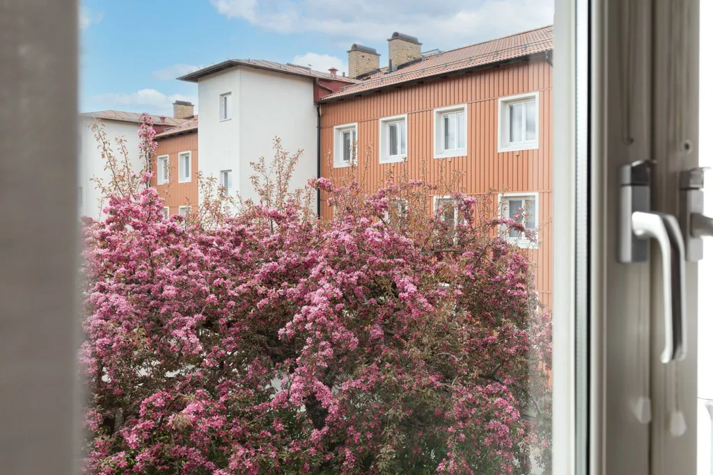 Pièces - Apartment with Balcony in Restalundsvägen