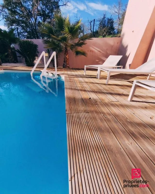 Piscine - Maison Moderne avec Piscine à Vidauban