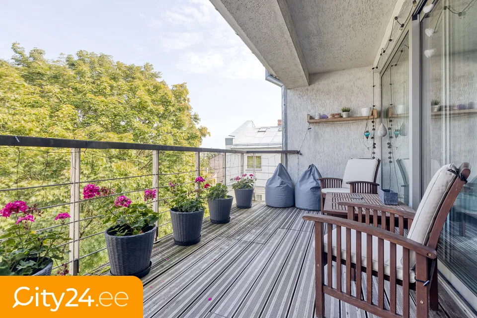 Balcon - Two-Story Apartment with Terrace in Riga Centre