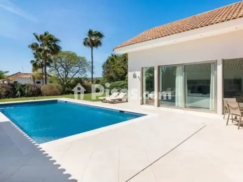 Bassein - Renovated Chalet with Pool in Sotogrande