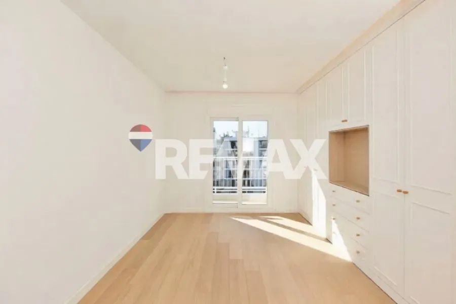 Pièces - Apartment with Sea View in Nea Paralia