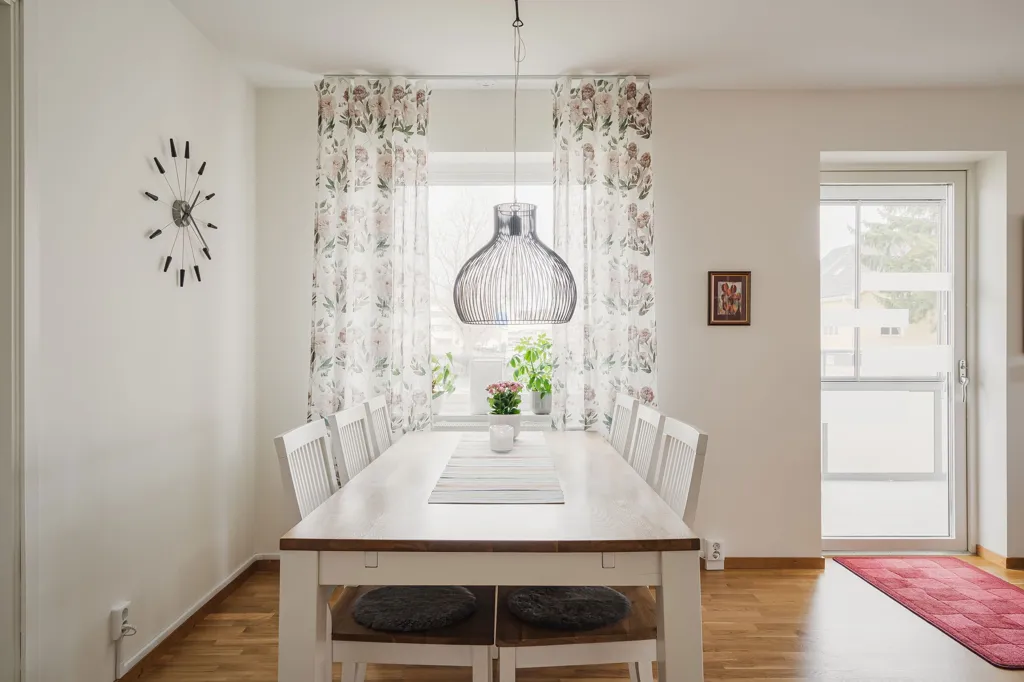 Söögituba - Modern Apartment with Balcony in Sörböle