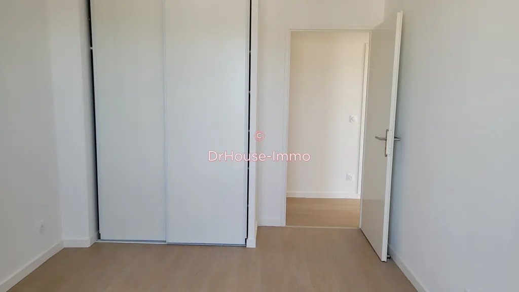 Chambres - Appartement avec Balcon et Parking au Bouscat