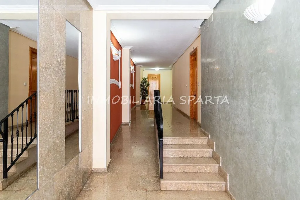 Entrée - Charming Duplex with Terrace in City Centre