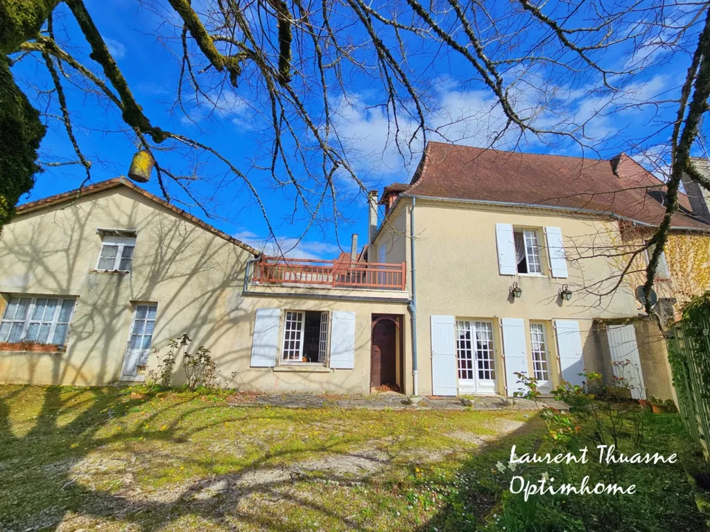 Extérieur - Maison avec Entrepôt en Centre-ville à Thenon