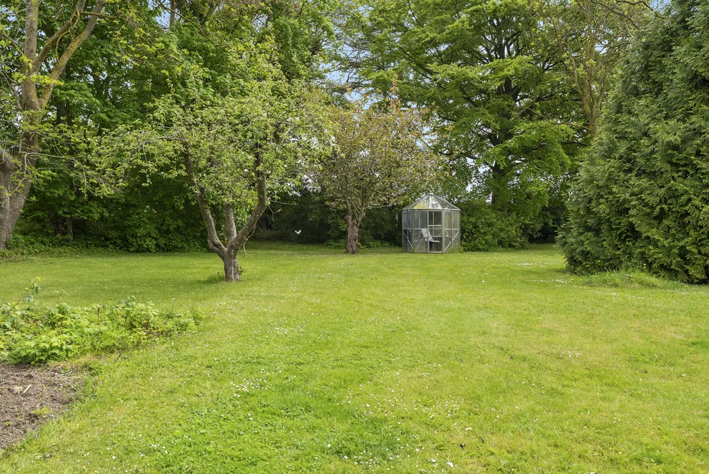 Jardin - Villa with Workshop in Stenstrup