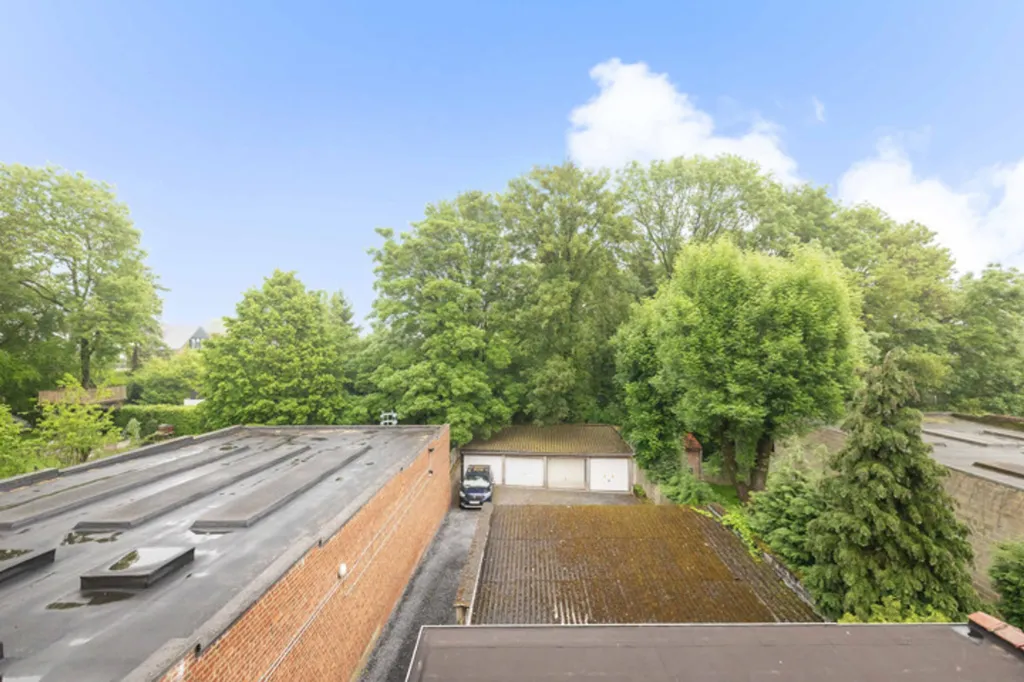 Vue aérienne - Appartement Rénové avec Terrasse à Waterloo