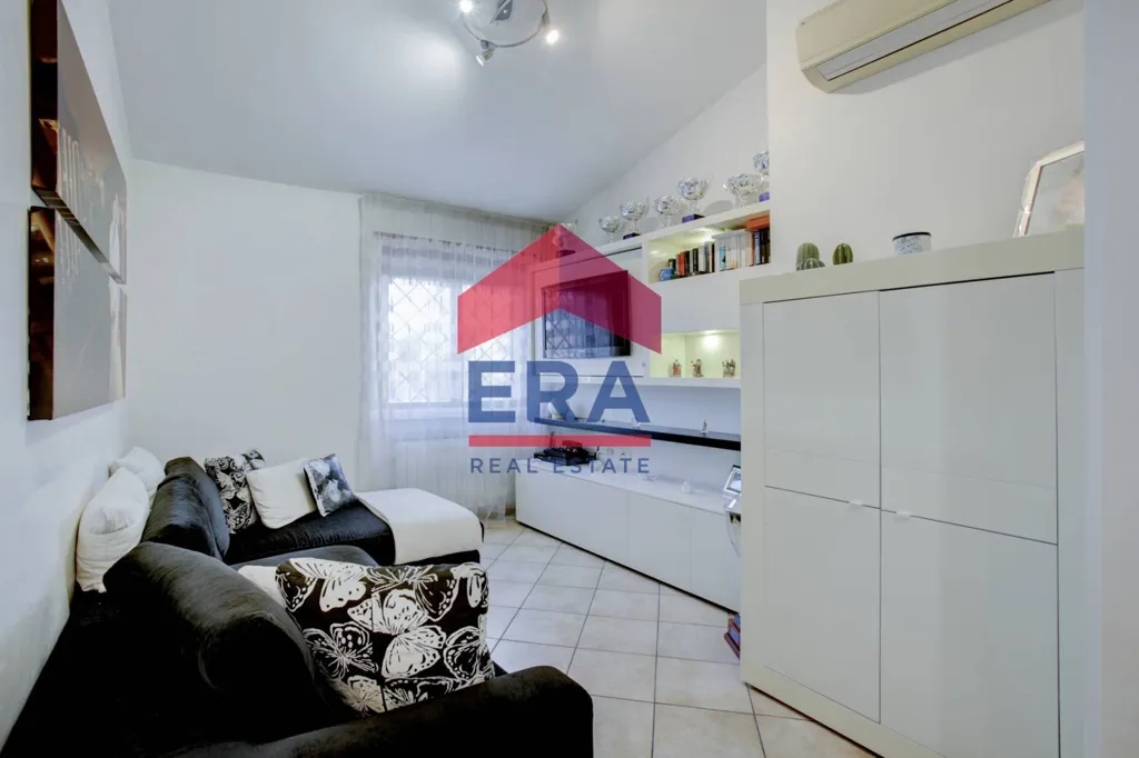 Séjour - Apartment with Balcony in Central Infernetto, Rome