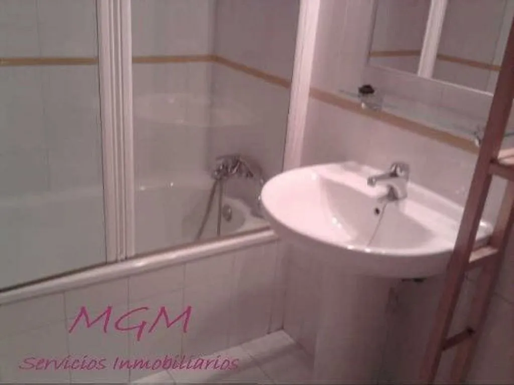 Bathrooms - 2-Bedroom Flat with Balcony in Chueca