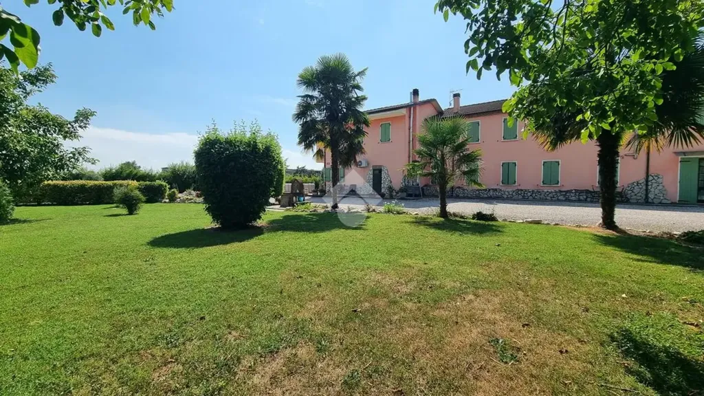 Aed - Restored Villa with Multiple Apartments in Borgo Virgilio
