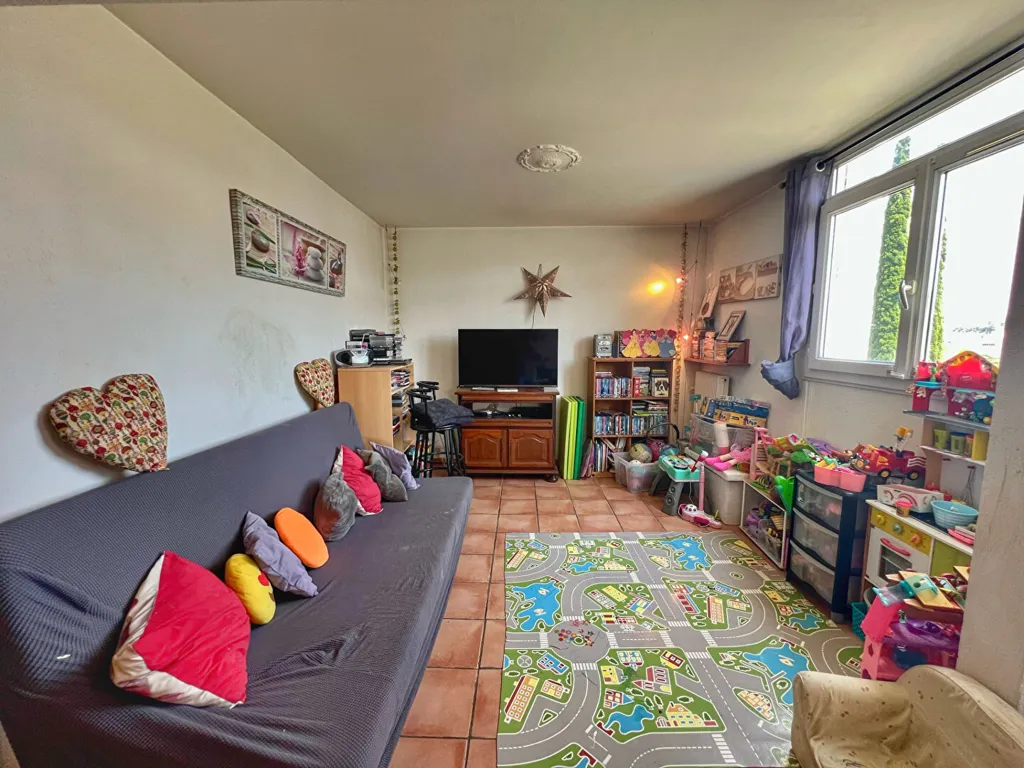 Toad - Apartment with Balcony Views near Le Pradet Beach