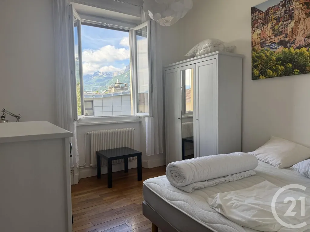 Chambres - Appartement T3 avec Ascenseur au Centre de Grenoble