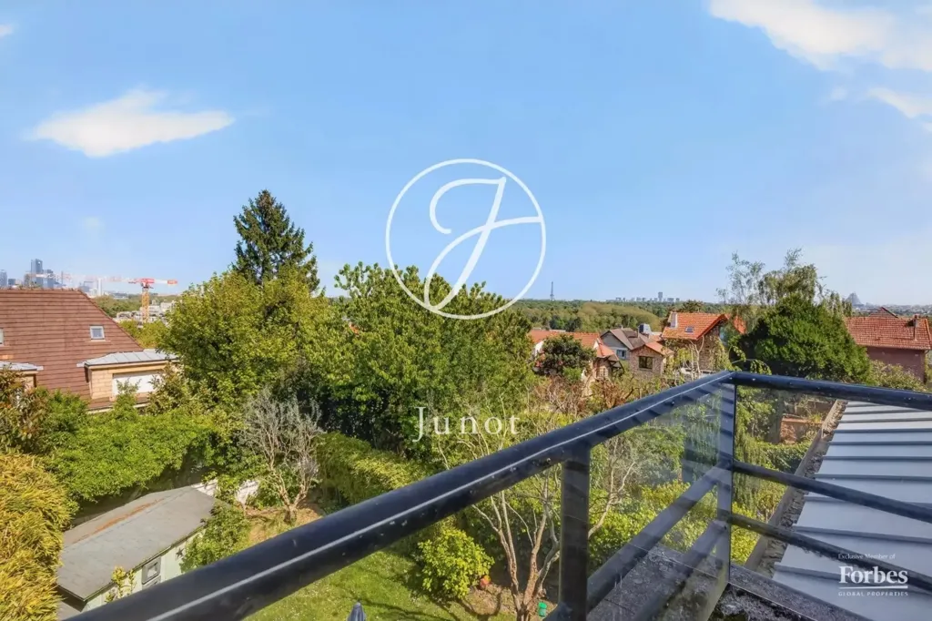 Rõdu - Maison with Garden and View in Saint-Cloud