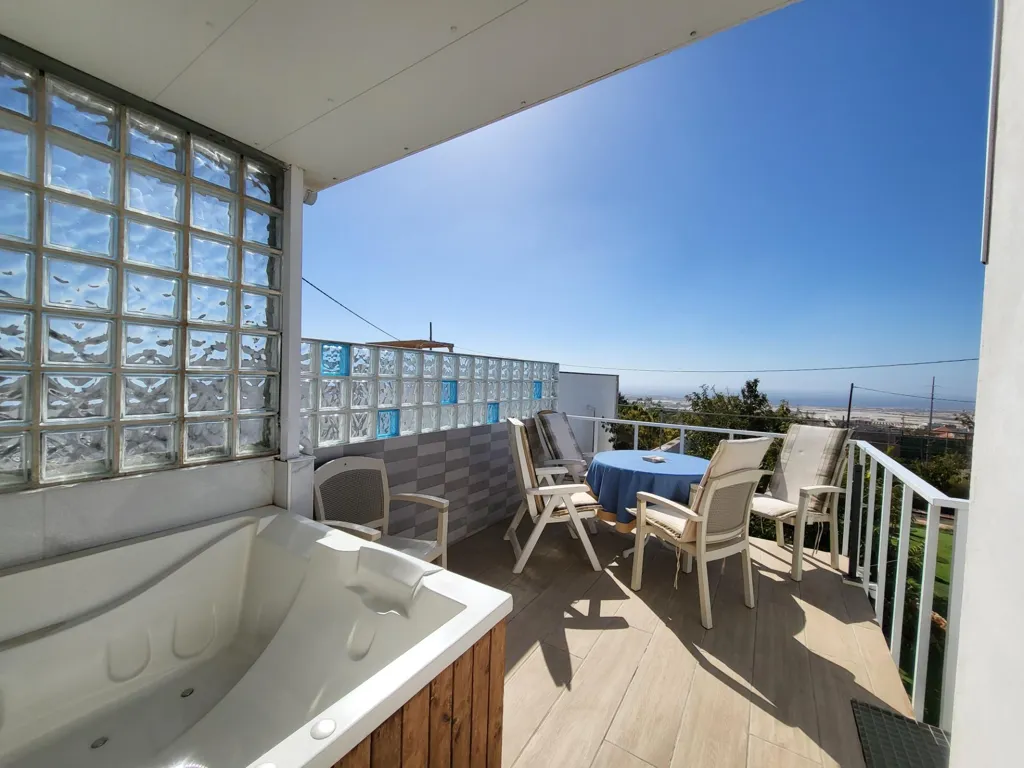 Terrass - Detached Villa with Private Garden in Arona
