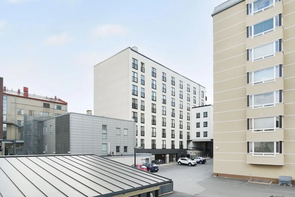 Garden - Compact One-Bedroom Flat with Balcony in Jyväskylä Centre