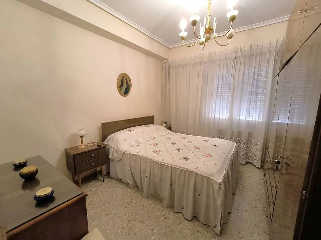 Magamistoad - Spacious Apartment with Balcony in Albacete