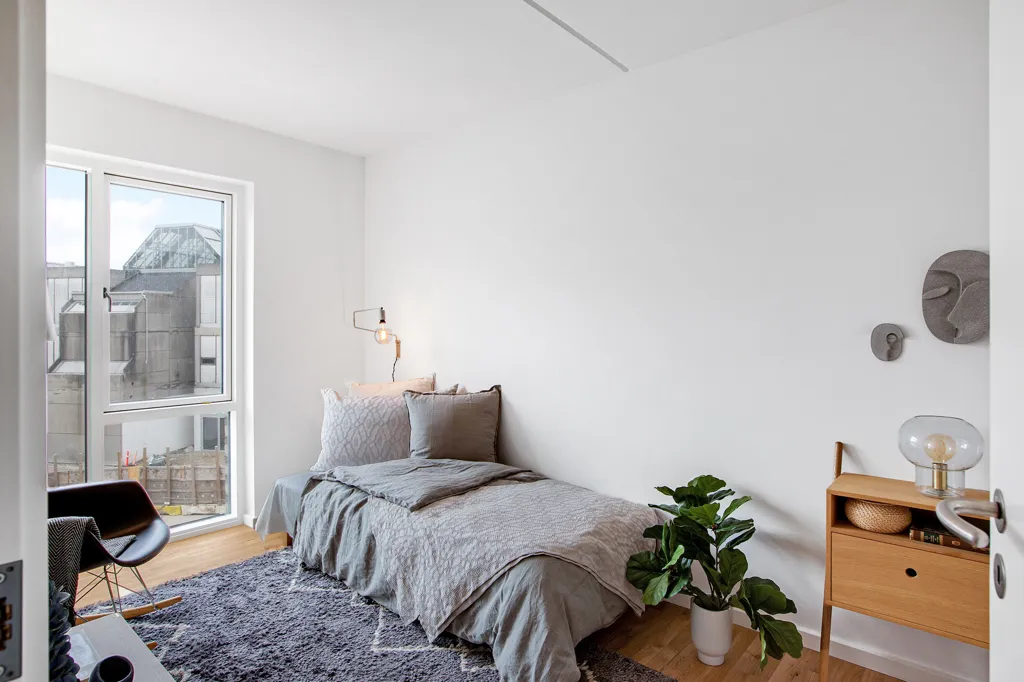 Bedrooms - Modern Flat with Balcony near Bella Center
