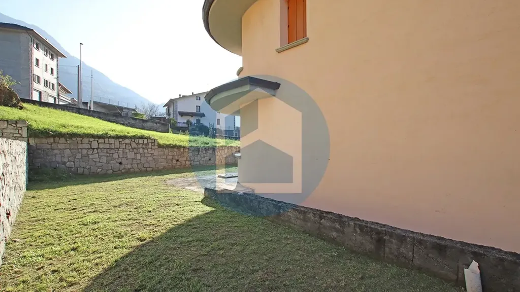 Jardin - Bifamiliar Villa with Garden in Niardo