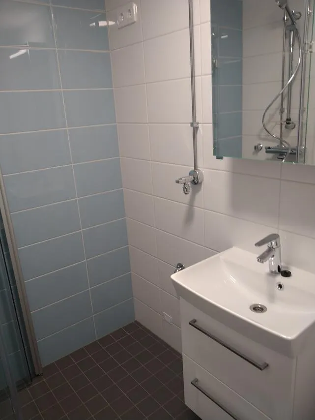Bathrooms - Modernised Studio with Sauna in Louhela, Vantaa