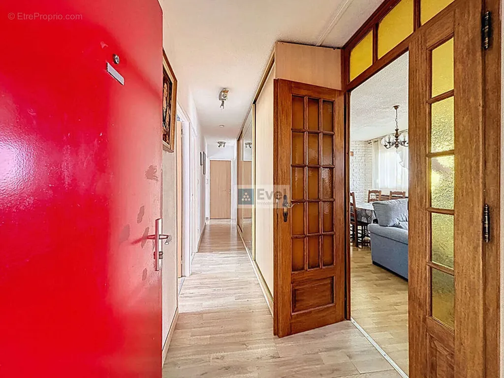 Ingresso - Apartment with Terrace in St Avold
