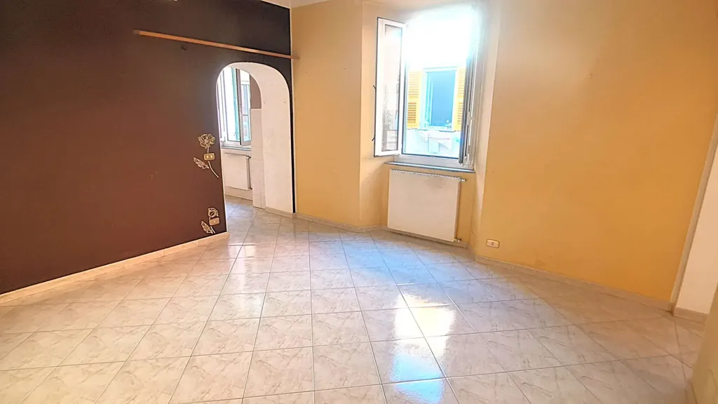 Toad - Spacious Apartment with Central Location in Campomorone