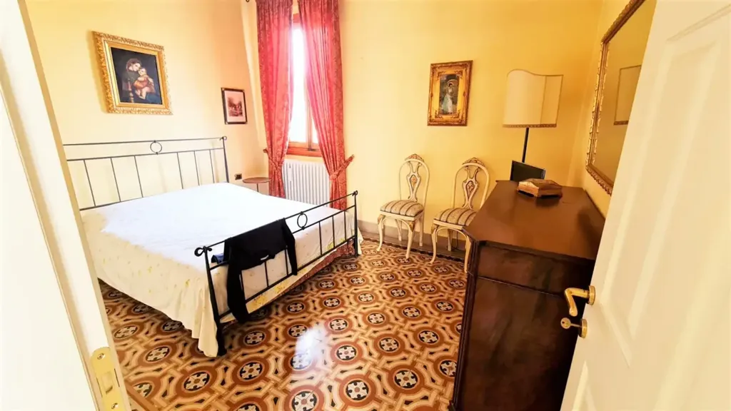 Magamistoad - Restored Liberty-Style Semi-Detached Villa in Montevarchi