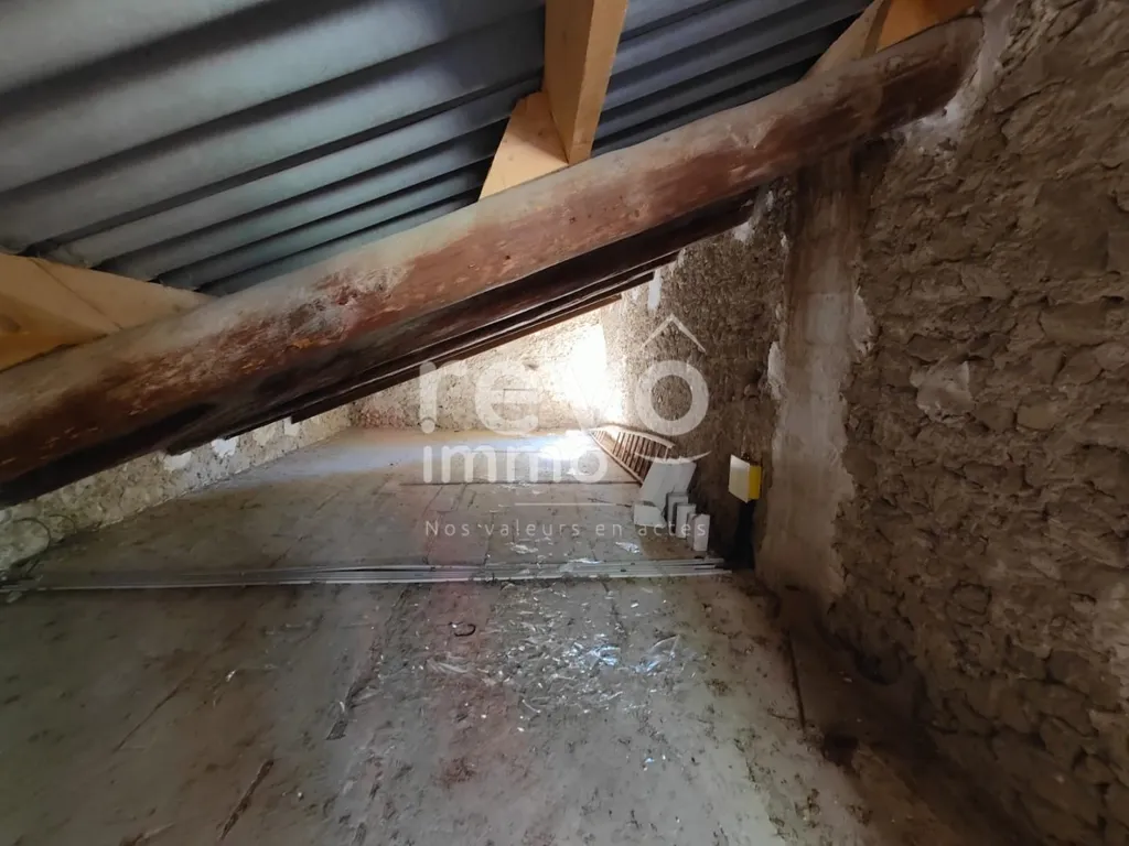 Rooms - Charming Stone House with Potential in Beaumes-de-Venise