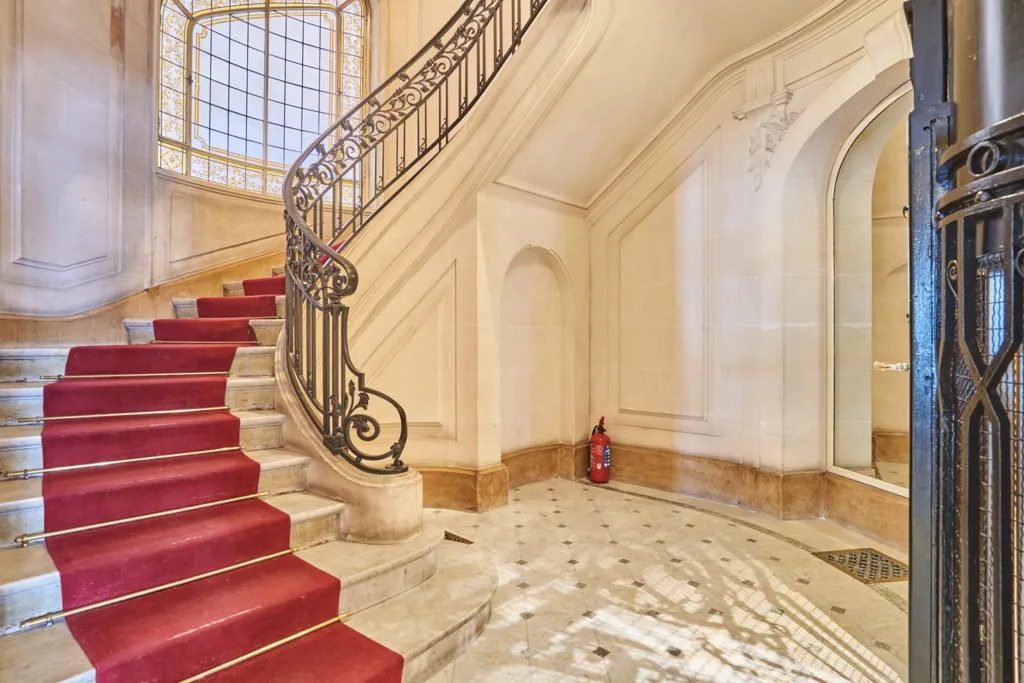 Pièces - Appartement Familial avec Balcons au 16e Arrondissement de Paris