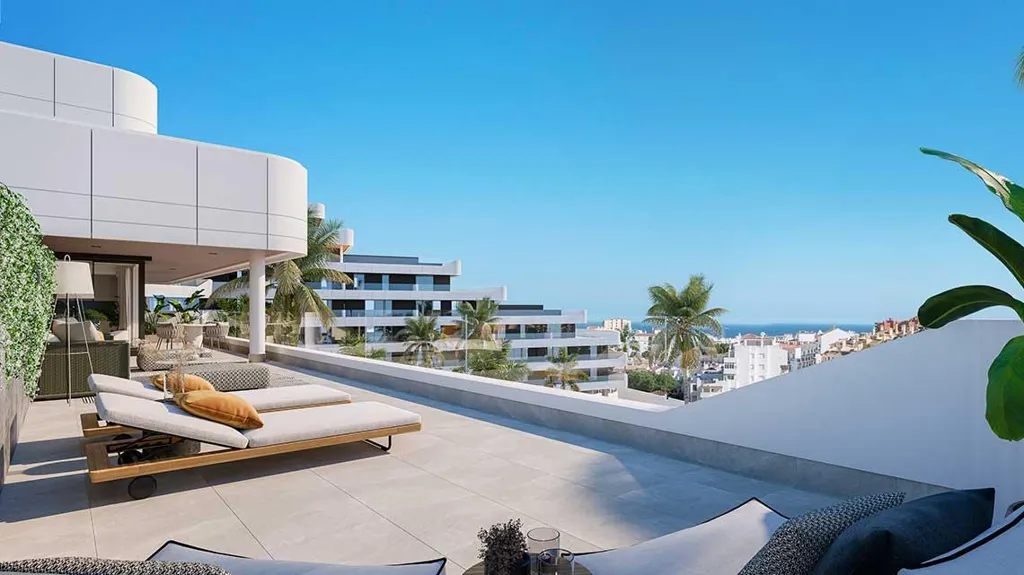 Terrass - 4-Bedroom Apartment with Pool in Estepona Centre