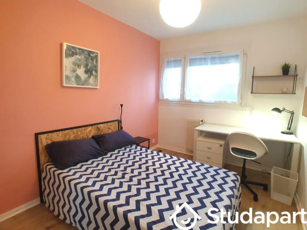 Magamistoad - Shared Flat with South-Facing Balcony in Grenoble