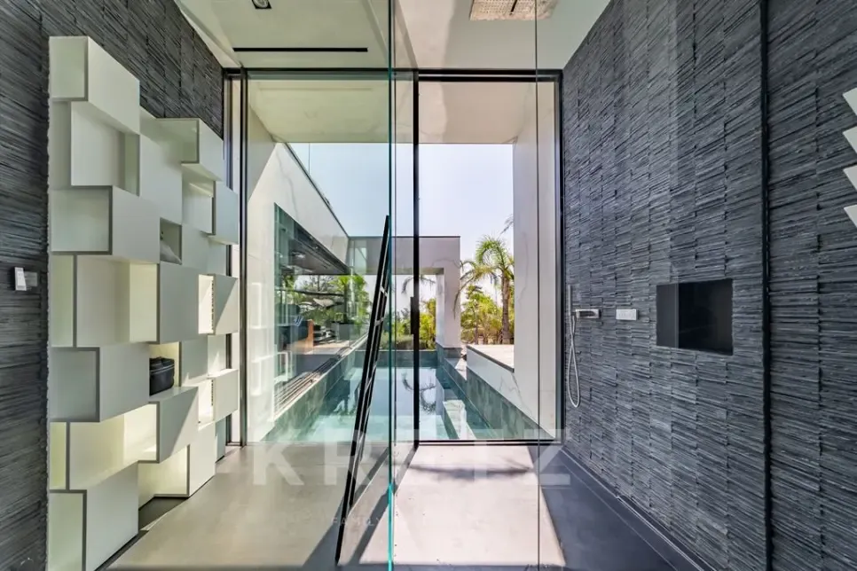 Esik - Architectural Villa with Sea View in Sète