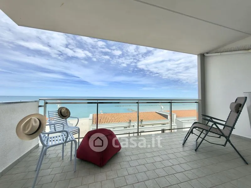 Balcon - Seafront Apartment with Terrace in Torino di Sangro