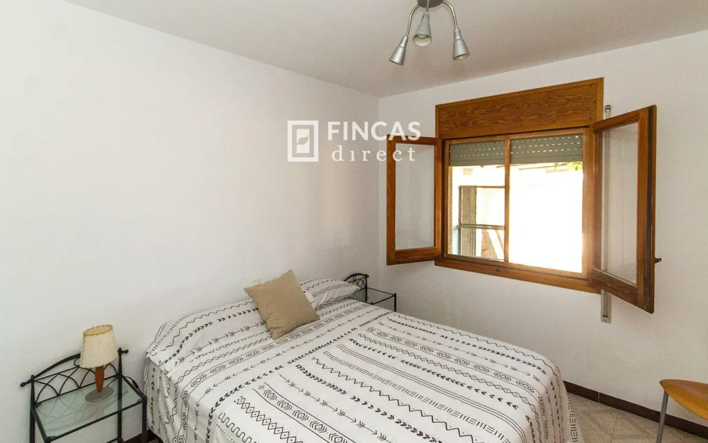 Chambres - Detached Chalet with Fireplace in Deltebre