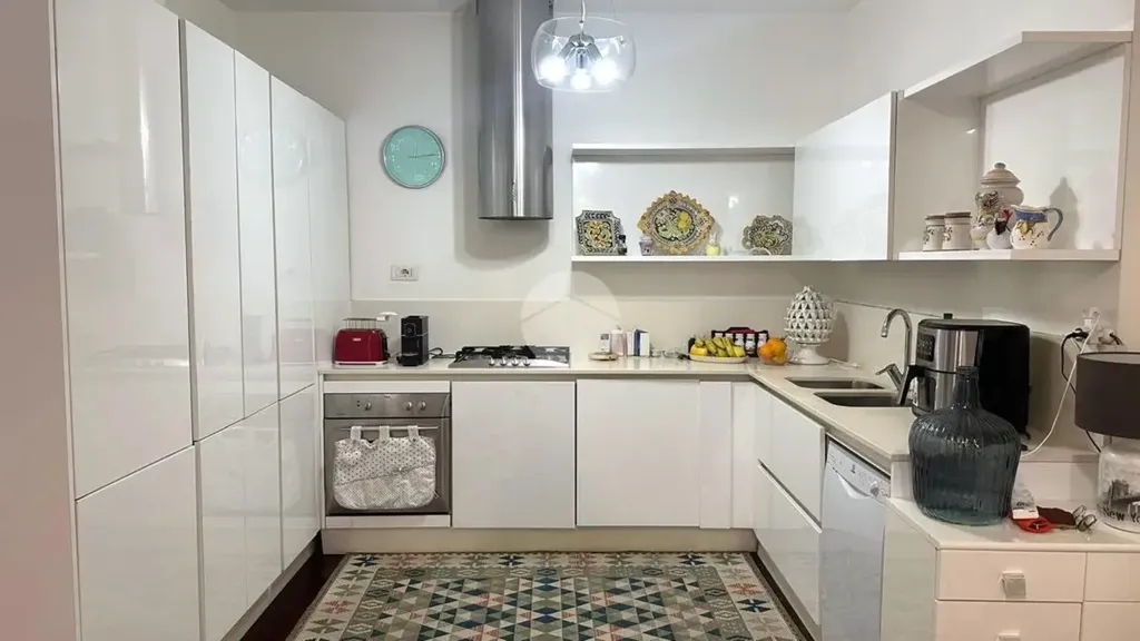 Cuisine - Rustic-Style Flat with Balcony in Rome