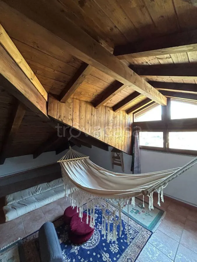 Pièces - Rustic Semidetached House with Courtyard in Trana