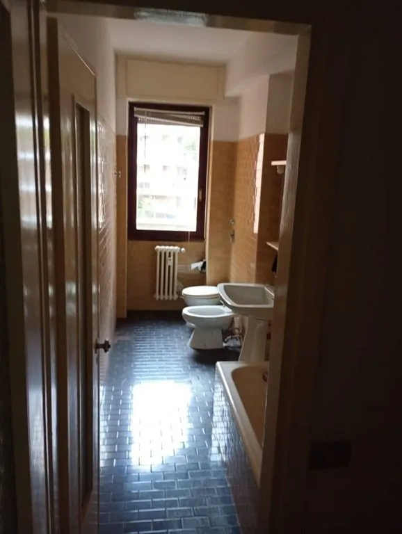 Salles de bain - Luxury Flat to Restructure near Piazza Emilia, Milan