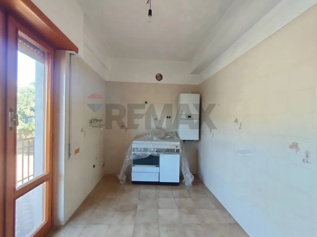 Cuisine - Semi-Independent Apartment with Balcony in Pizzoli
