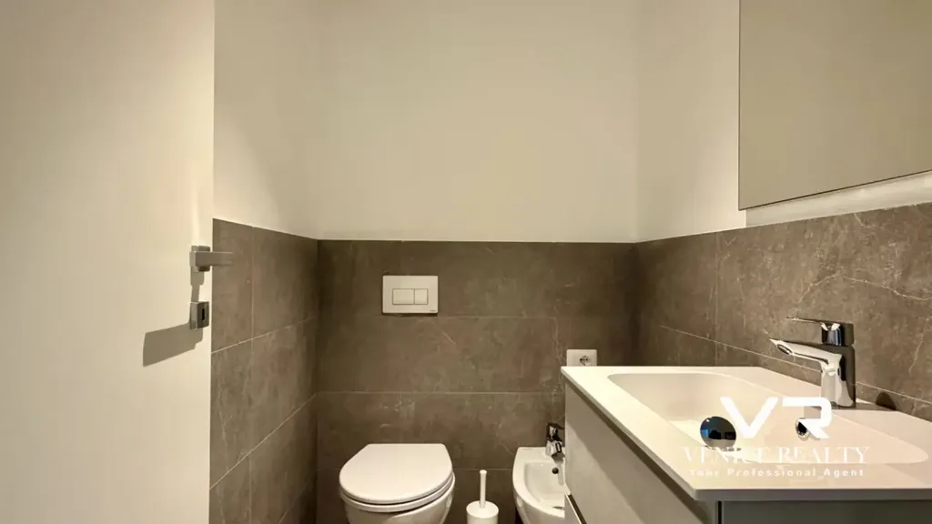 Salles de bain - Trilocale with Private Garden in Jesolo