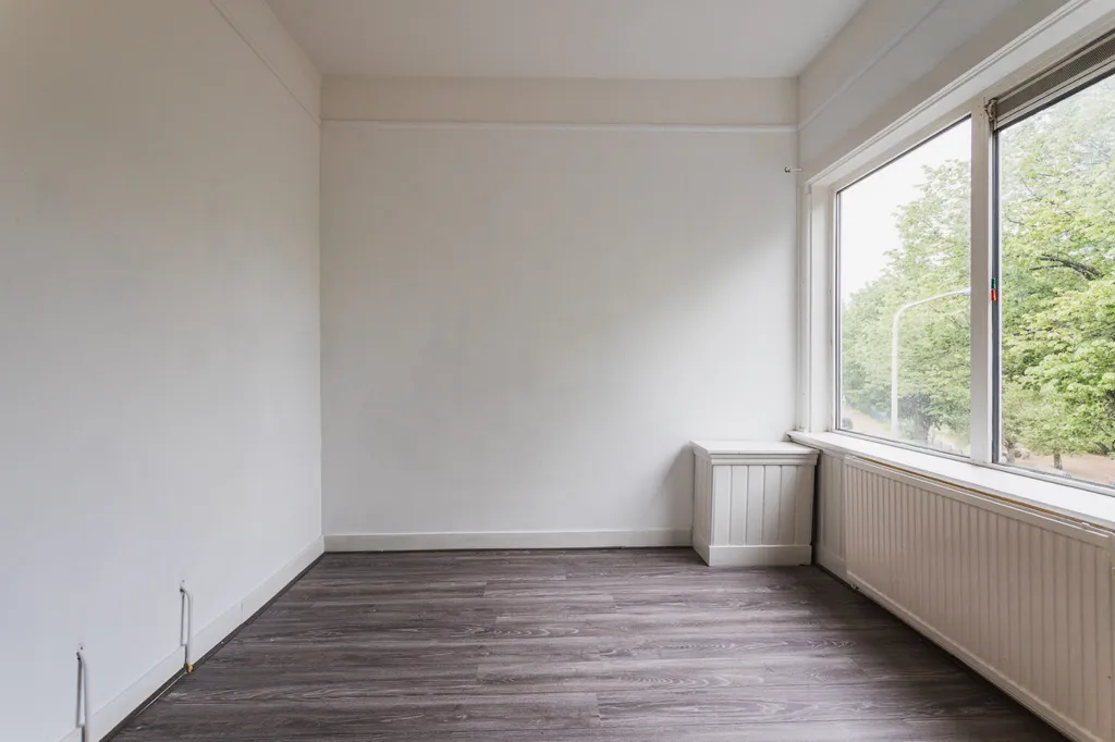 Pièces - Spacious Apartment with Balcony in Bomenbuurt