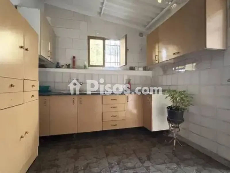 Cuisine - Señorial Adosada with Patio in Íllora