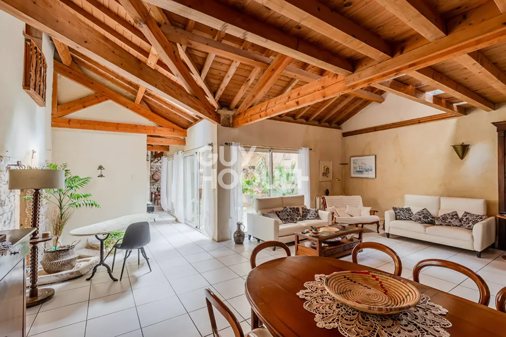 Söögituba - Architect's House with Patio in Croix Rousse