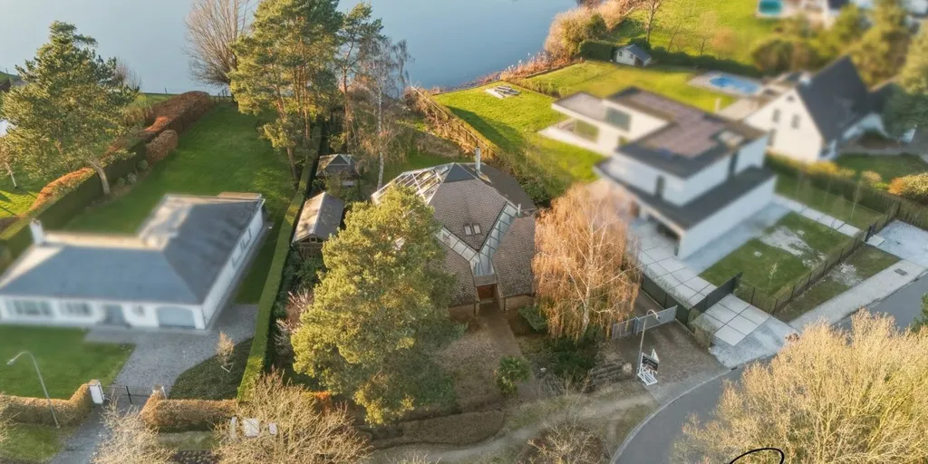 Vista aerea - Architectural House with Water View in Keerbergen