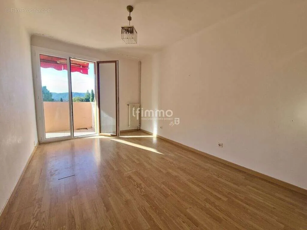 Stanze - Bright Flat with Terrace in Draguignan