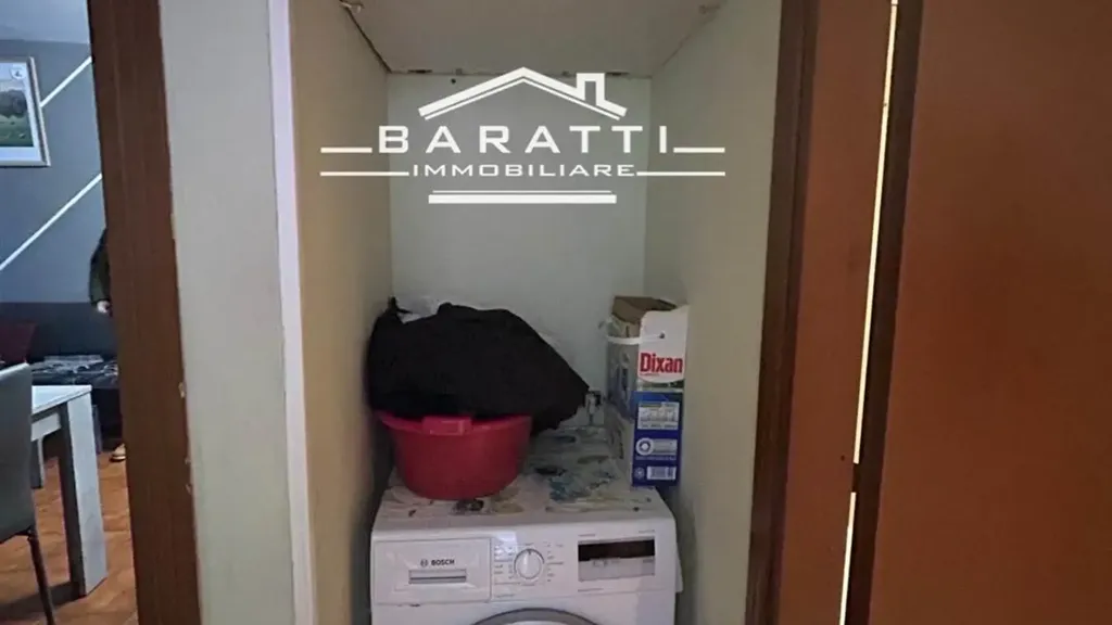 Lavanderia - 5-Room Apartment with Balcony in Suzzara