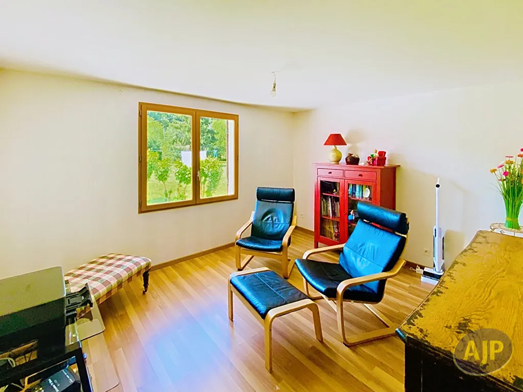 Soggiorno - House with Pool in Lesparre-Médoc