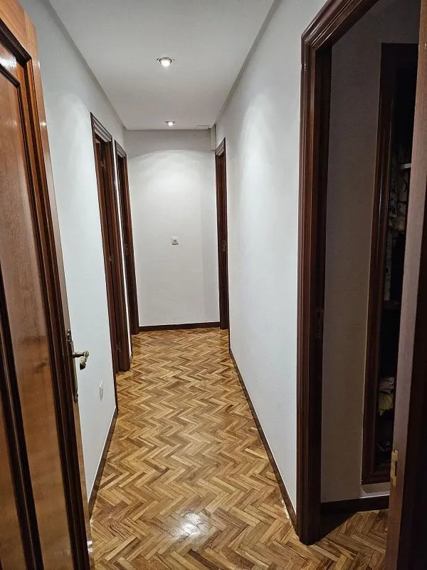 Esik - Apartment with Garage in Central Ourense