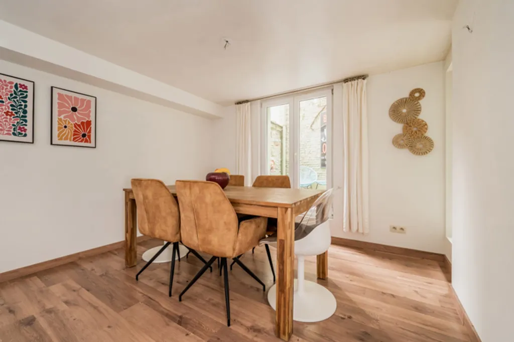 Sala da pranzo - Heritage House with Staircase in Antwerp
